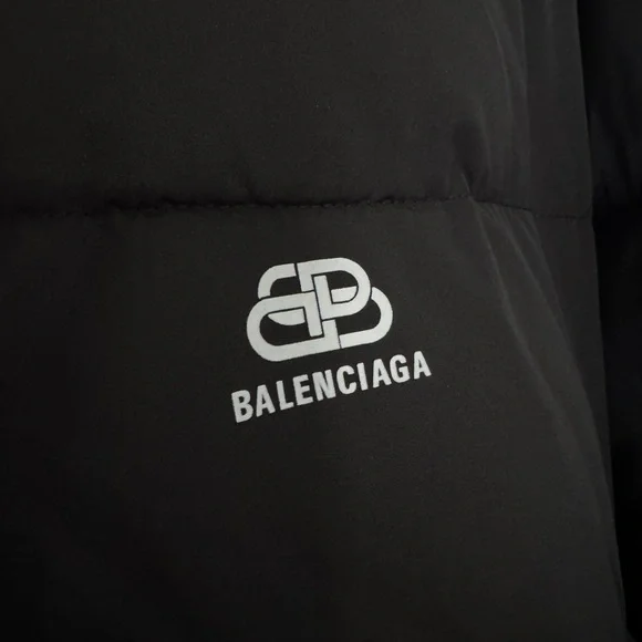 Balenciaga Logo Puffer Jacket Black Size 46 / US Medium Brand New w/ Tags - Picture 3 of 8
